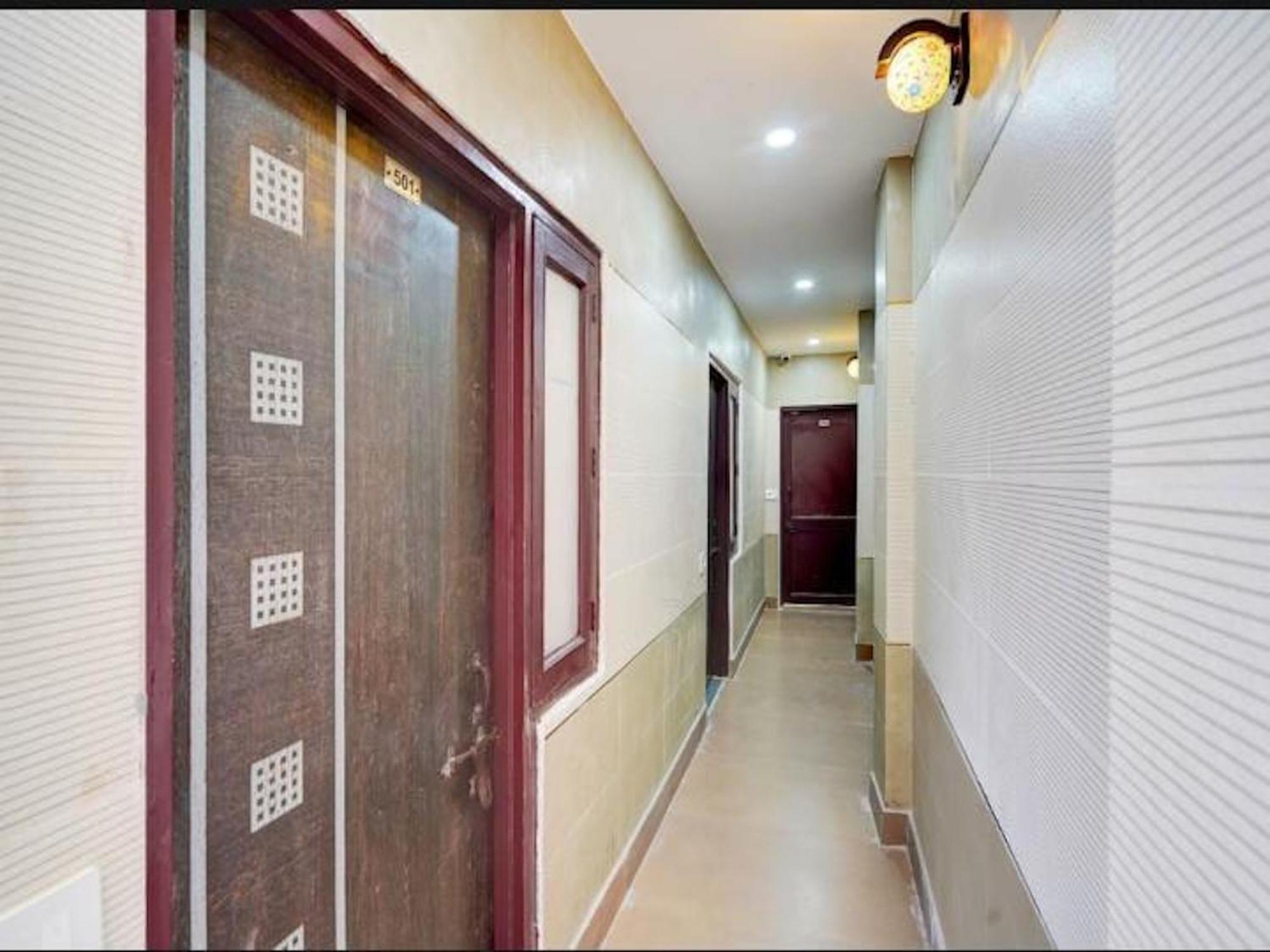 Hotel City Palace New Delhi Exterior photo